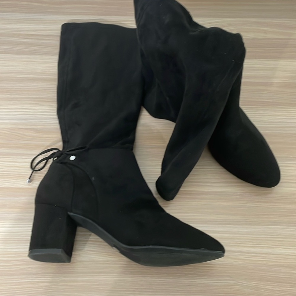 Black suede boots size 8
